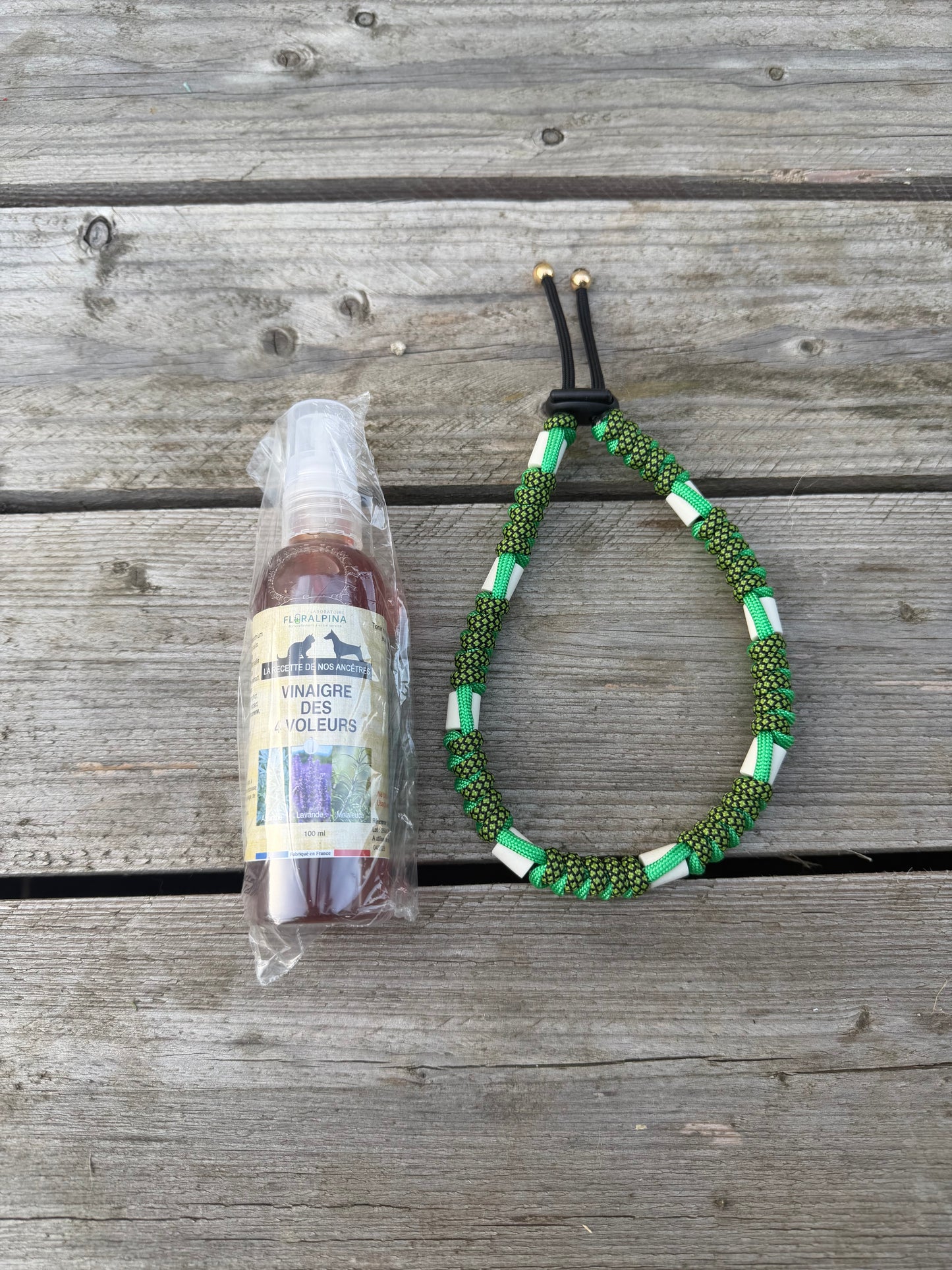 Pack anti-parasitaire (collier anti-tiques naturel + vinaigre des 4 voleurs)