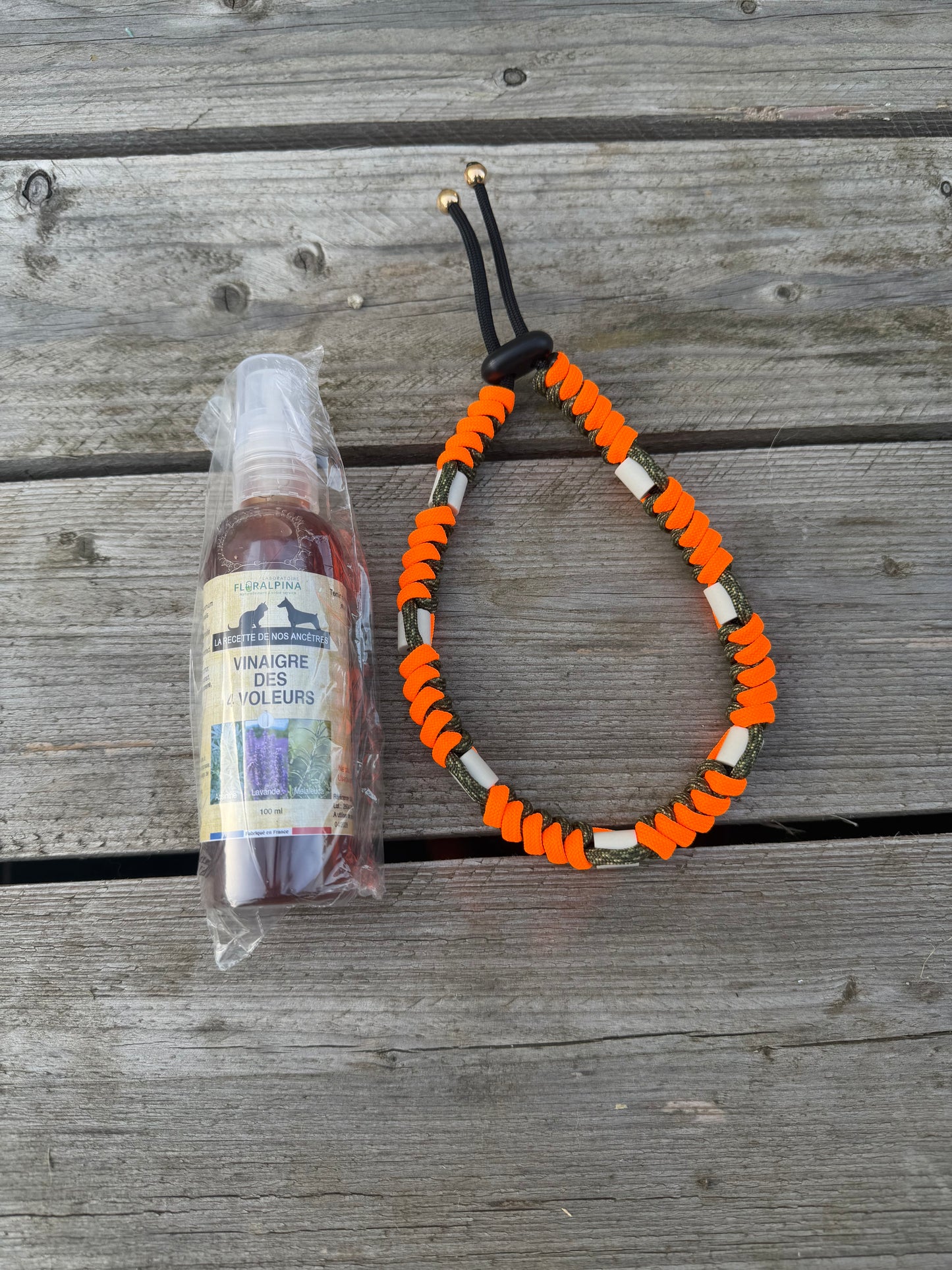 Pack anti-parasitaire (collier anti-tiques naturel + vinaigre des 4 voleurs)