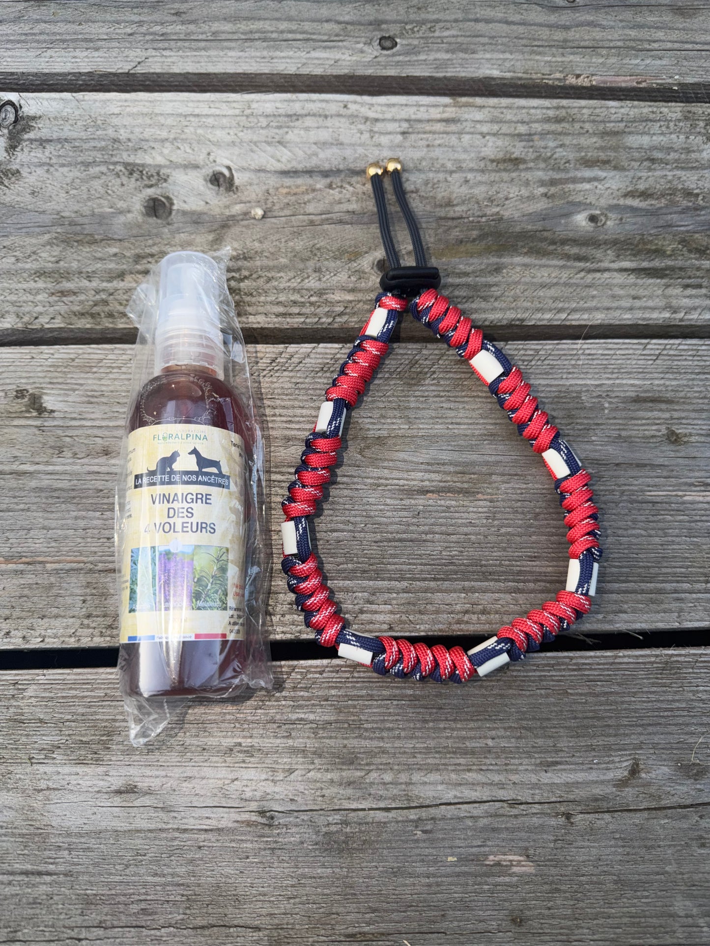 Pack anti-parasitaire (collier anti-tiques naturel + vinaigre des 4 voleurs)
