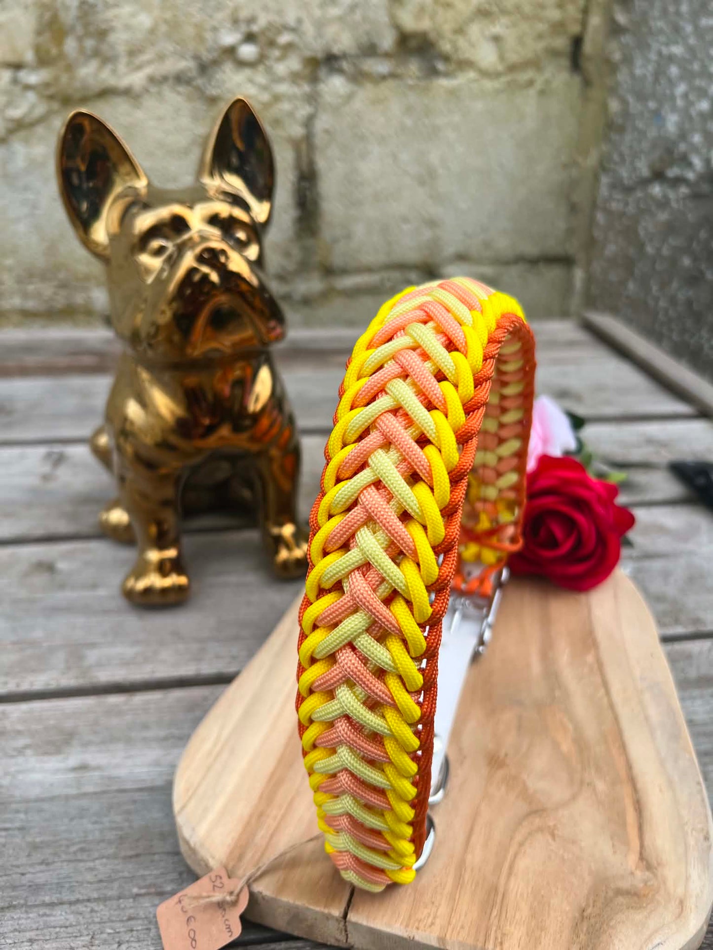 collier ultra-robuste en paracorde pour chien modèle STRONG dégradé orange et jaune - L'Atelier de Miyako