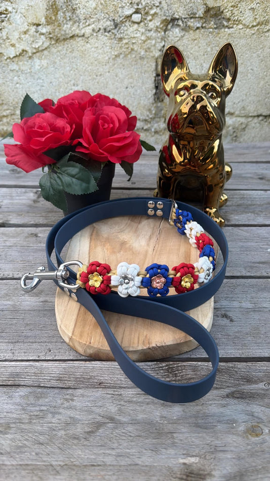 Laisse en Biothane et paracorde modèle FRENCHY FLORAL avec tressage de petites fleurs fait main pour chien - L'Atelier de Miyako