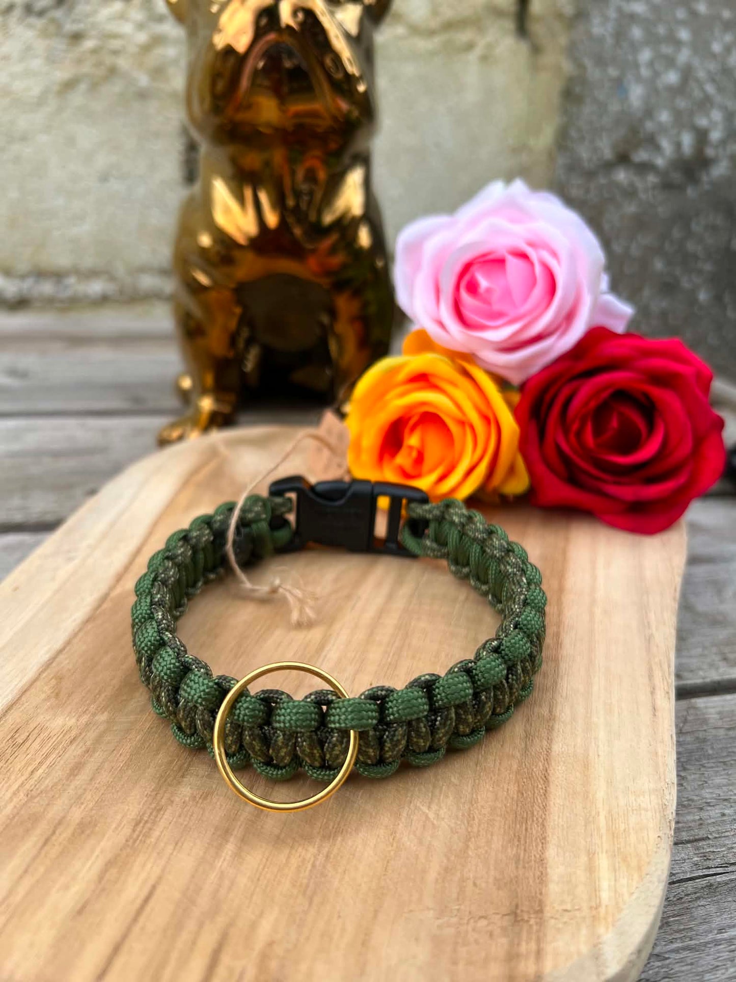 Collier pour petit chien ou chiot en paracorde modèle COBRA vert kaki