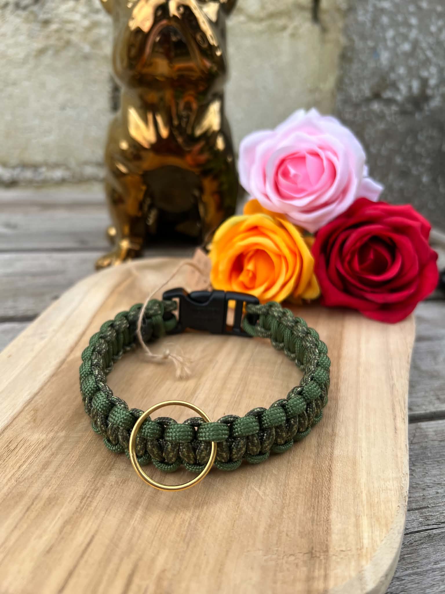 Collier pour petit chien ou chiot en paracorde modèle COBRA vert kaki