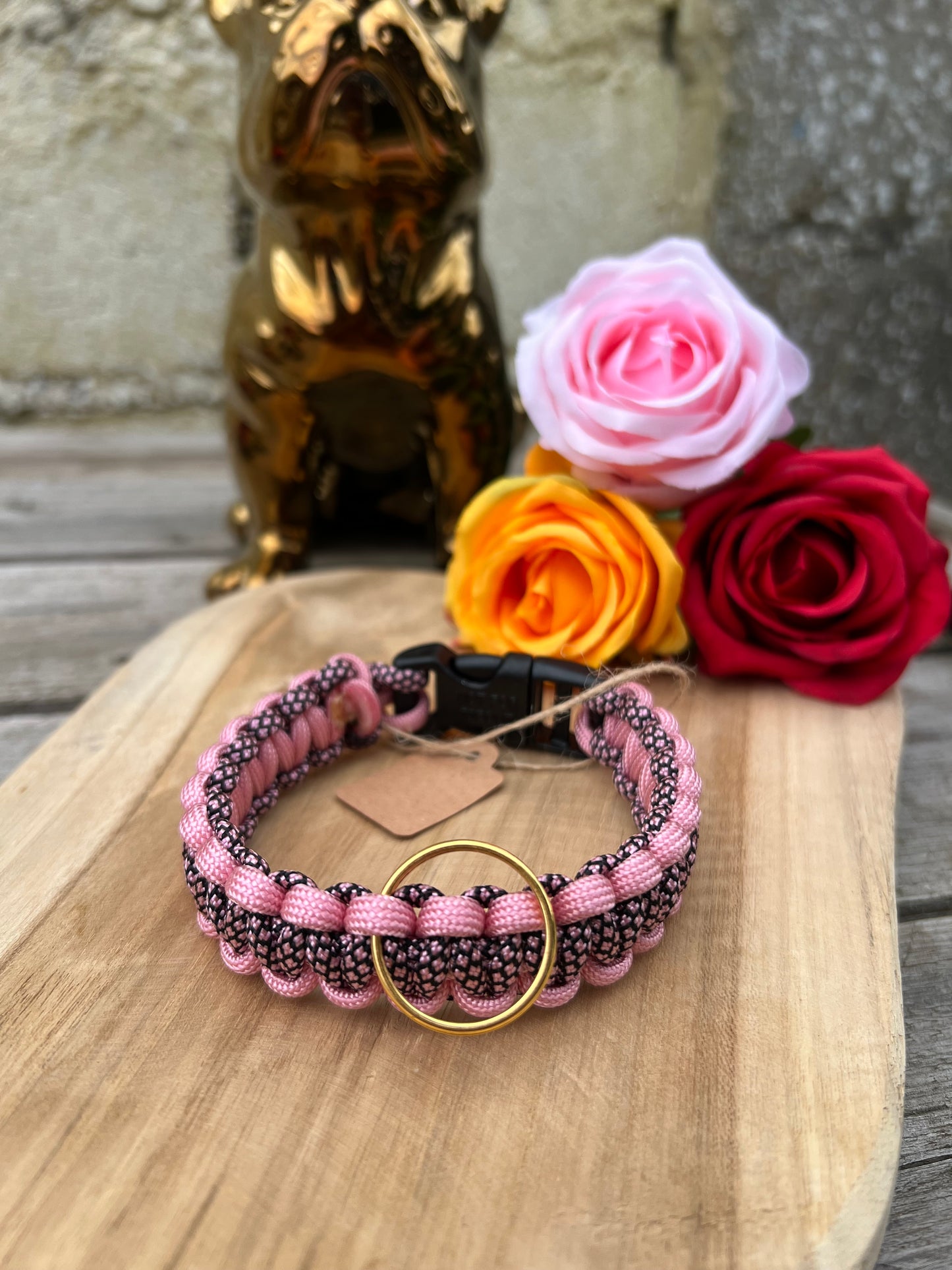 Collier pour chiot ou chat en paracorde modèle COBRA rose pastel