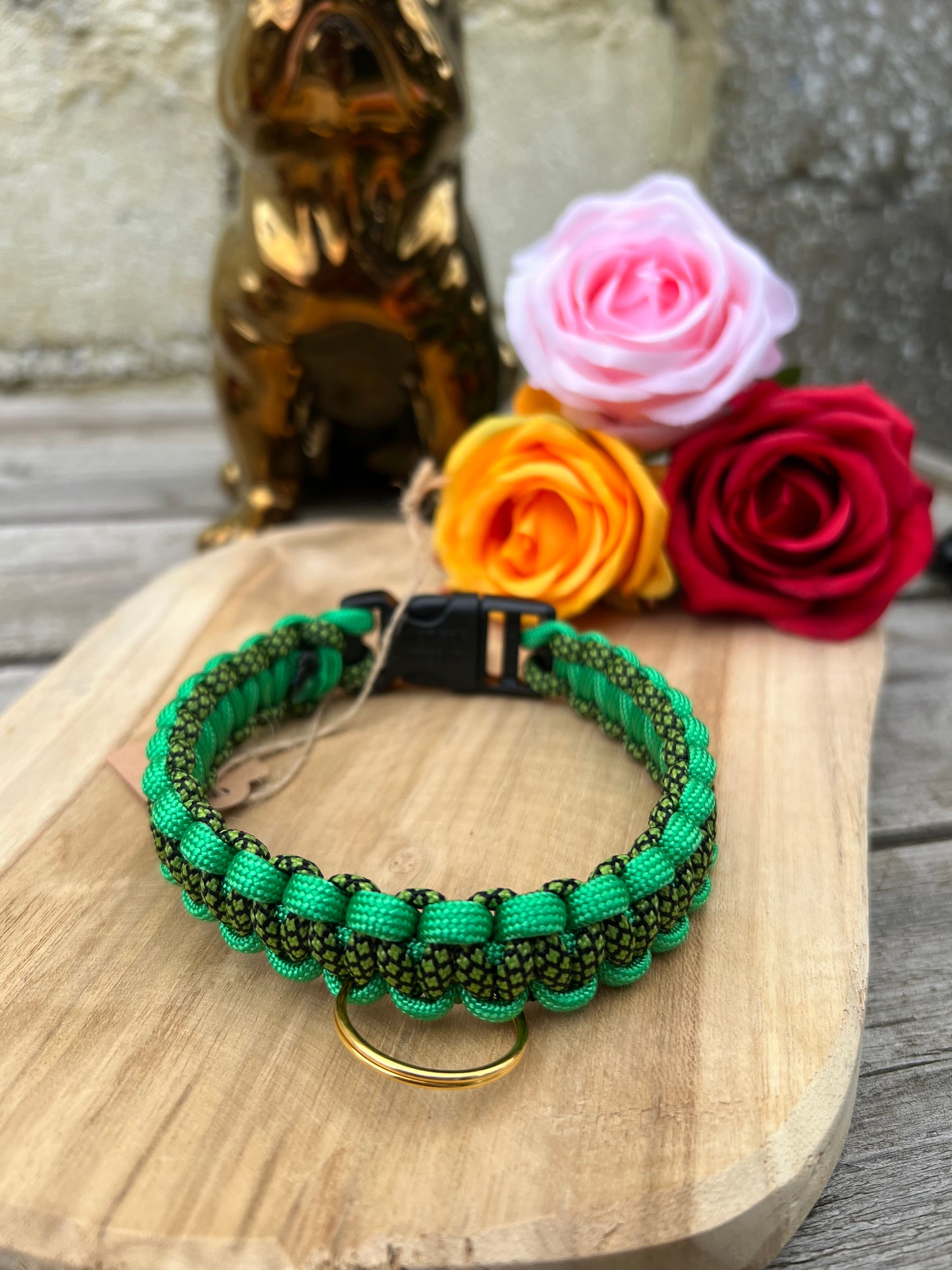 Collier artisanal en paracorde modèle COBRA vert sapin et noir pour petits animaux