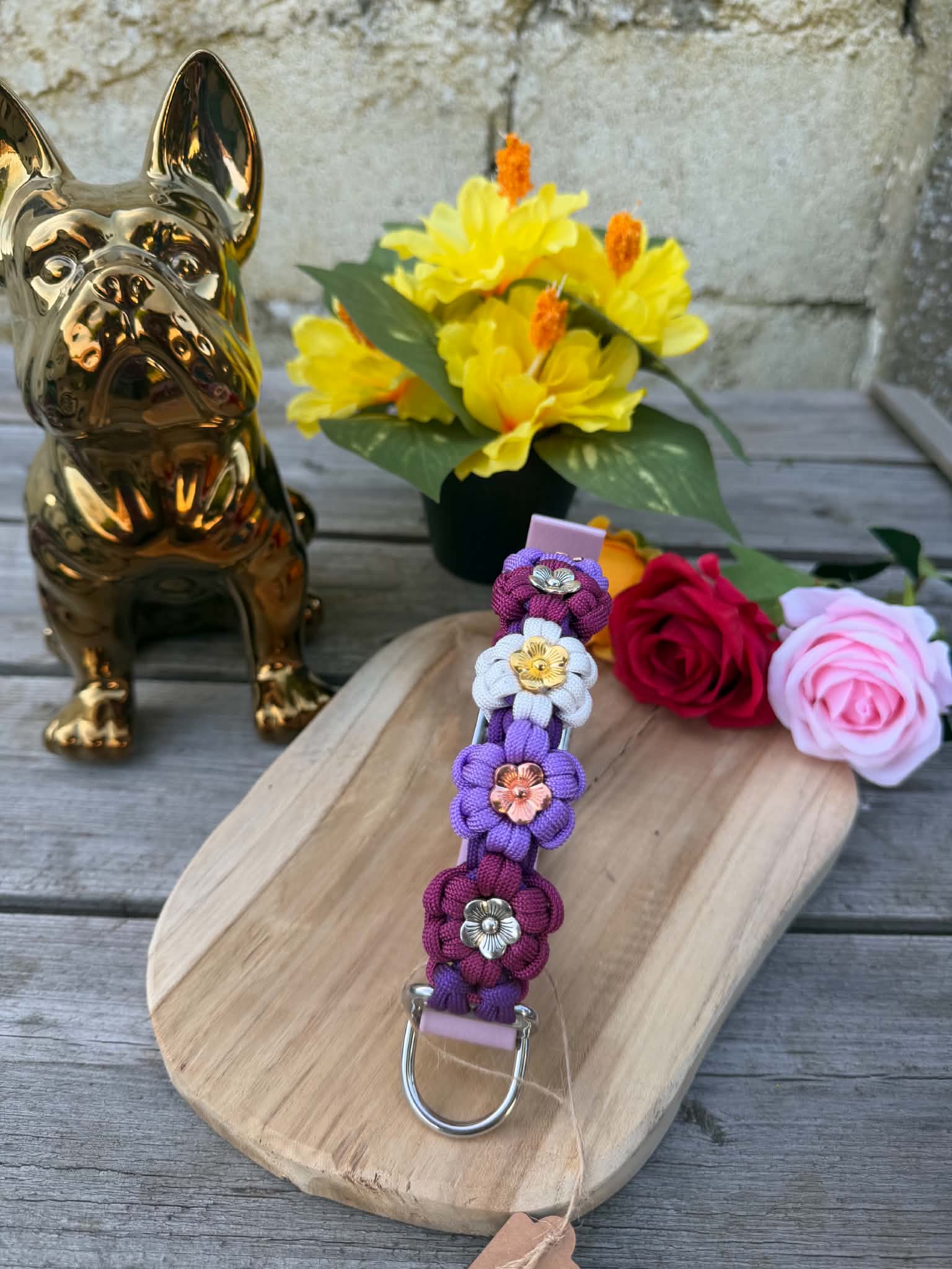 Collier pour chien en paracorde modèle FLORAL tressage bordeaux, violet et blanc