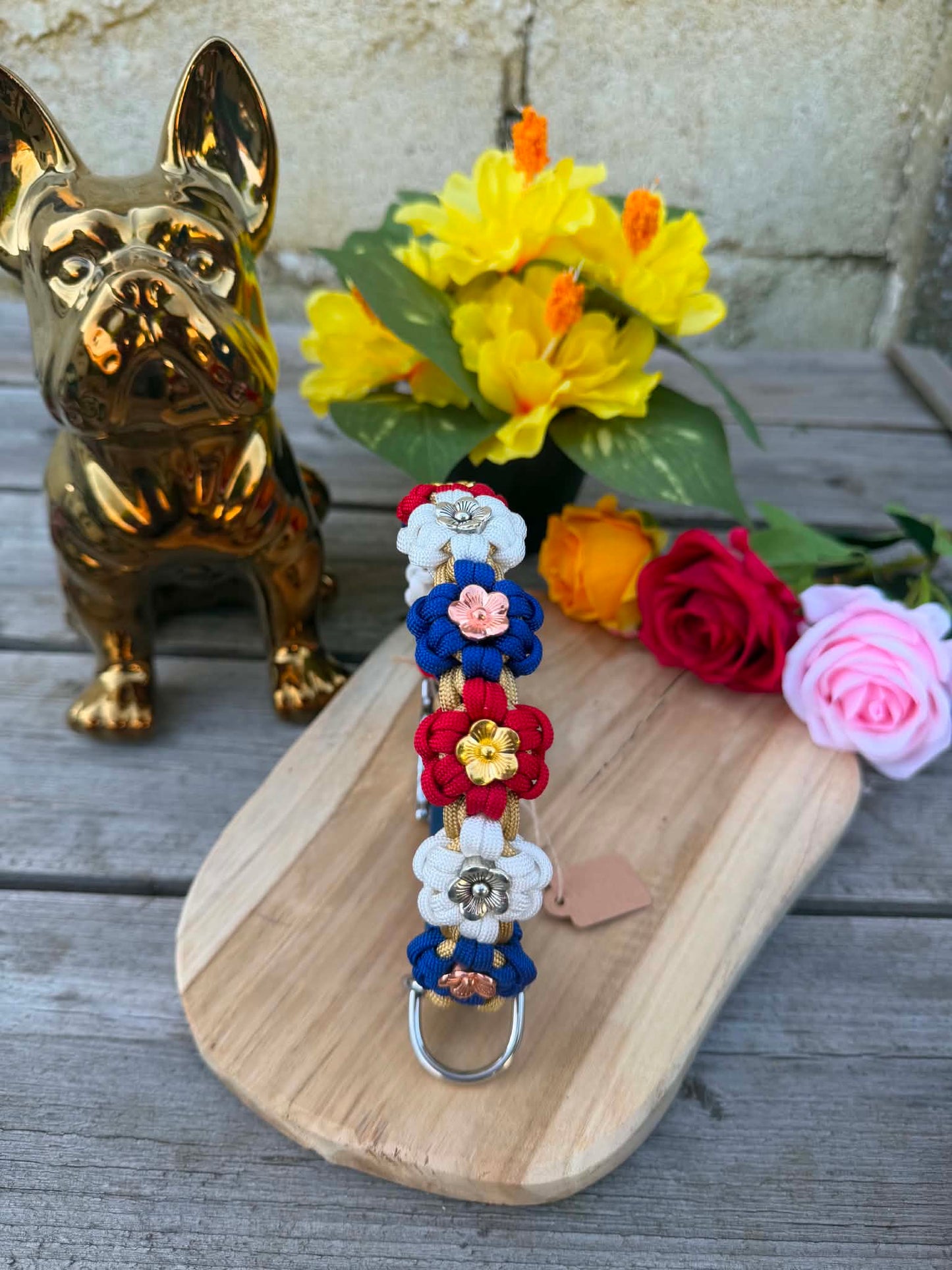 Collier pour petit ou grand chien modèle FLORAL aux couleurs bleu blanc et rouge