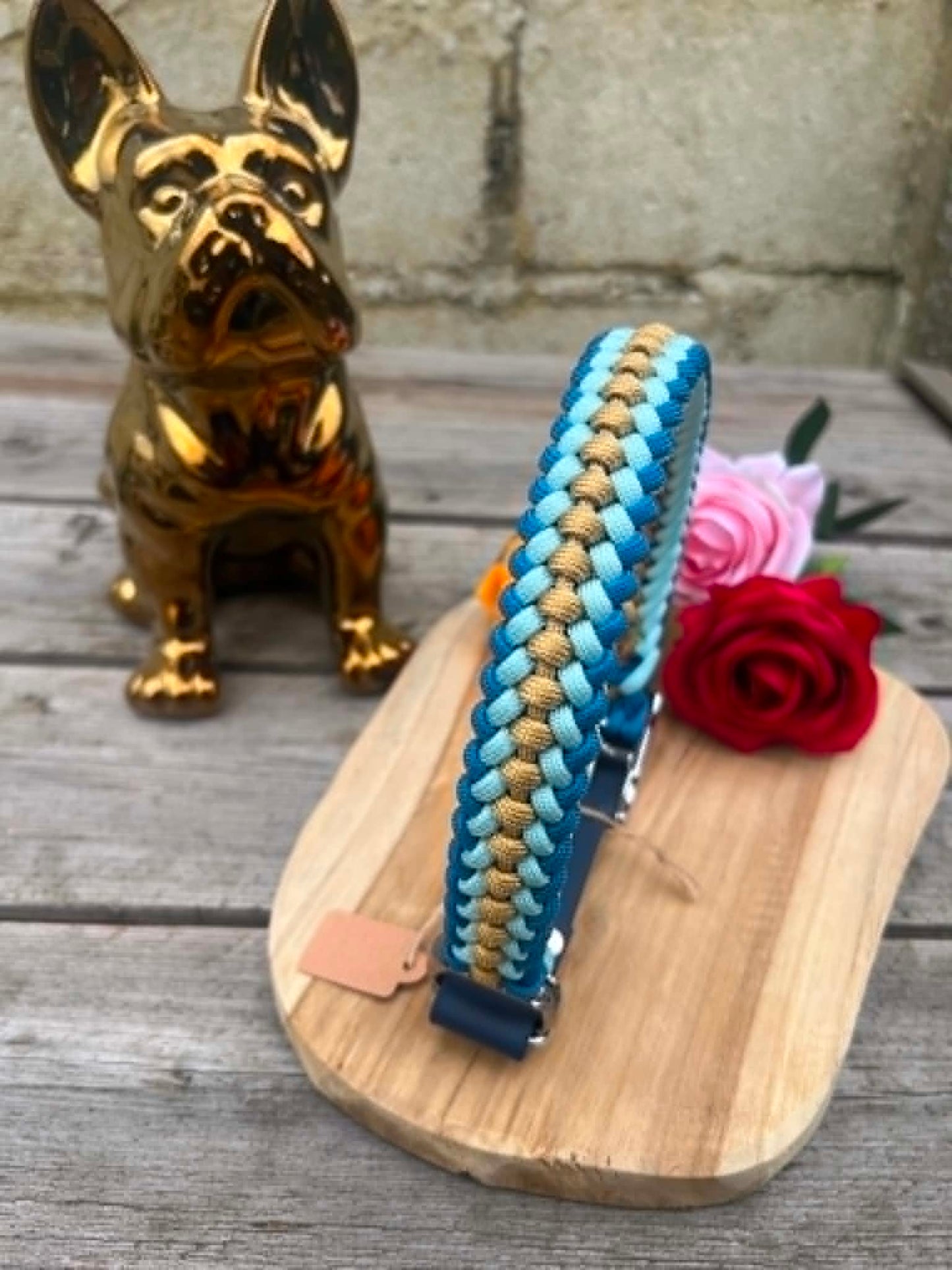 Collier fin en paracorde pour chien modèle SLIM tressage bleu et or fait main - L'Atelier de Miyako