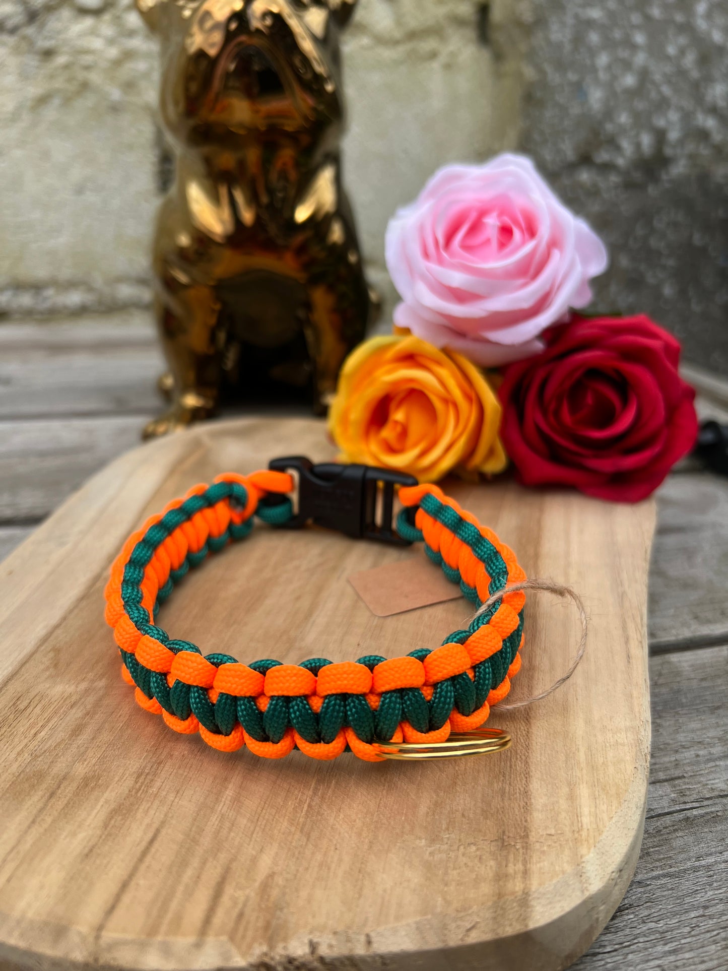 Collier sur mesure en paracorde bicolore modèle COBRA orange et vert pour petit chien, chiot ou chat - L'Atelier de Miyako